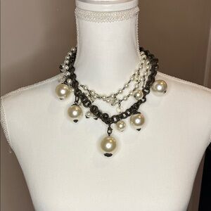 Elegant Pearl and Chain Necklace